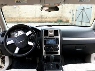 2009 Chrysler 300C I, бежевый, 1500000 рублей, вид 5