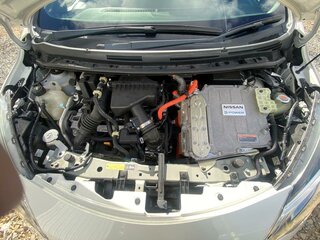 2018 Nissan Note e-Power II Рестайлинг, белый, 1350000 рублей, вид 5