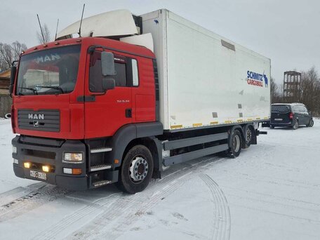 2006 MAN TGA, красный, 4200000 рублей, вид 1