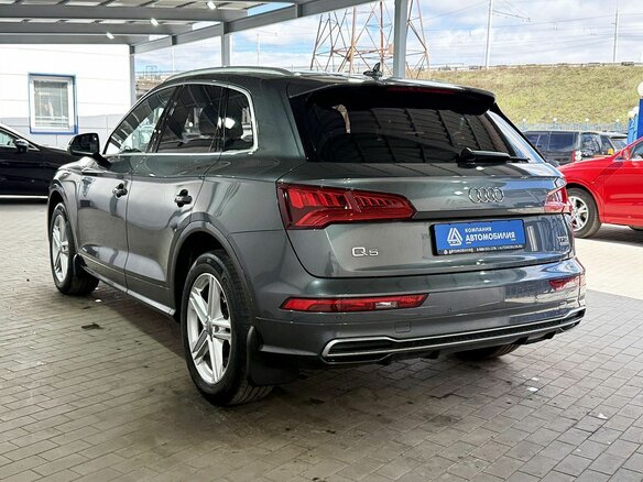 2017 Audi Q5 II (FY), серый - вид 2