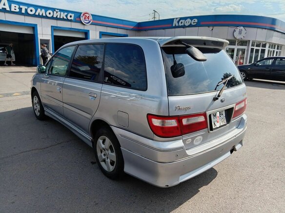 1999 Nissan Presage I, серебристый, 400000 рублей - вид 8
