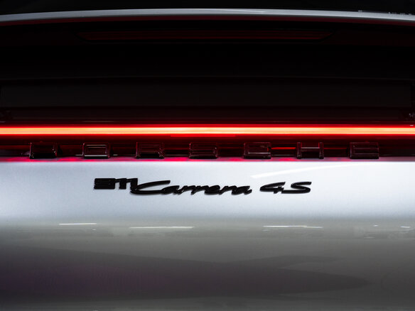 2020 Porsche 911 Carrera 4S VIII (992), серый, 16500000 рублей - вид 13