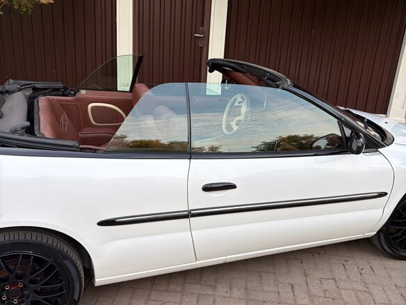 2002 Chrysler Sebring II, белый - вид 5