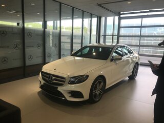2018 Mercedes-Benz E-Класс 200 V (W213, S213, C238), белый, 3999999 рублей, вид 1