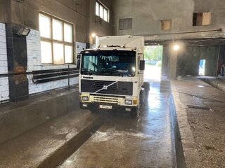 1994 Volvo F-Series, белый, 530000 рублей, вид 2