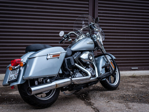 2011 Harley-Davidson Dyna Switchback, серебристый, 650000 рублей - вид 3