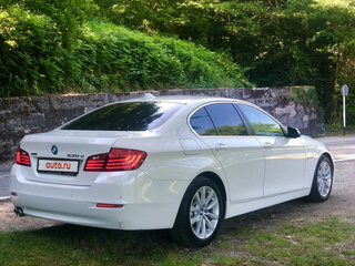 2013 BMW 5 серии 530d xDrive VI (F10/F11/F07) Рестайлинг, белый, 2650000 рублей, вид 3