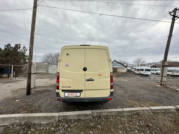 2012 Volkswagen Crafter, бежевый, 1600000 рублей - вид 4
