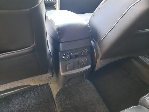 2013 Ford Explorer Sport V, белый, 1700000 рублей - вид 26