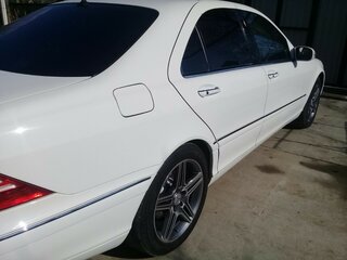 2004 Mercedes-Benz S-Класс 350 IV (W220) Рестайлинг, серебристый, 1650000 рублей, вид 3