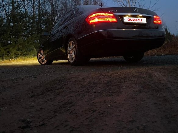 2009 Mercedes-Benz E-Класс 220 5G-Tronic IV (W212, S212, C207), чёрный, 1500000 рублей - вид 5