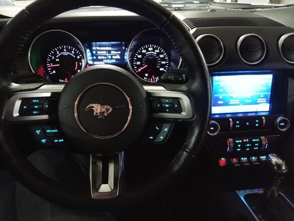 2022 Ford Mustang VI Рестайлинг, белый, 3795000 рублей - вид 21