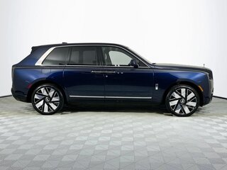 2025 Rolls-Royce Cullinan I Рестайлинг (Series II), синий, 48631222 рублей, вид 4