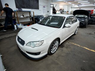 2007 Subaru Legacy GT IV Рестайлинг, белый, 2999999 рублей, вид 3