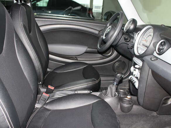 2009 Mini Hatch One II (R56), белый - вид 8