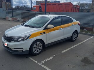 2017 Kia Rio III Рестайлинг, белый, 500000 рублей, вид 1