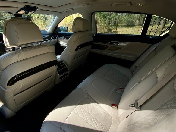 2017 BMW 7 серии Long 740Li VI (G11/G12), чёрный, 4400000 рублей - вид 11