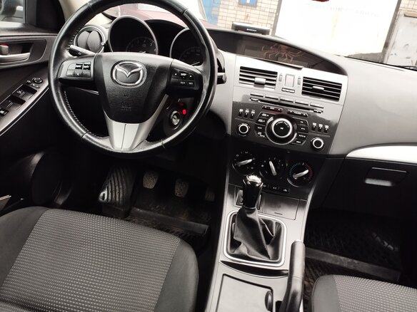 2013 Mazda 3 II (BL) Рестайлинг, белый, 950000 рублей - вид 3