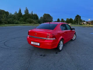 2008 Opel Astra H Рестайлинг, красный, 485000 рублей, вид 4