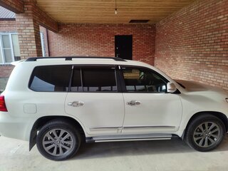 2014 Toyota Land Cruiser 200 Series Рестайлинг 1, белый, 6900000 рублей, вид 2
