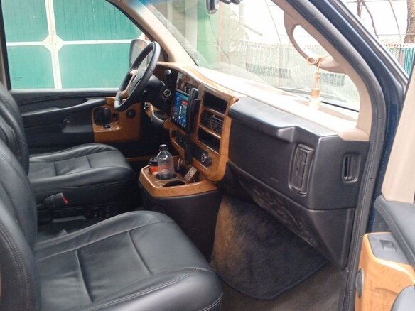 2010 GMC Savana I Рестайлинг, синий, 3300000 рублей - вид 1