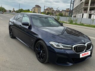 2020 BMW 5 серии 540i xDrive VII (G30/G31/G38) Рестайлинг, синий, 6890000 рублей, вид 2