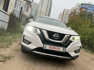 2018 Nissan X-Trail III Рестайлинг, белый, 2000000 рублей, вид 2