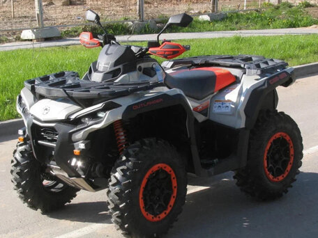 2025 BRP Can-Am Outlander X XC 1000R, белый, 2375100 рублей, вид 4