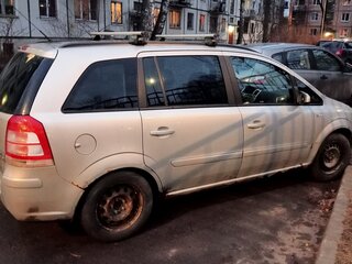 2008 Opel Zafira B Рестайлинг, бежевый, 420000 рублей, вид 3