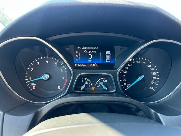 2017 Ford Focus III Рестайлинг, серый, 950000 рублей - вид 6