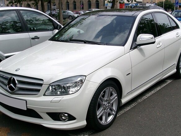 2008 Mercedes-Benz C-Класс 230 III (W204), белый, 1165000 рублей