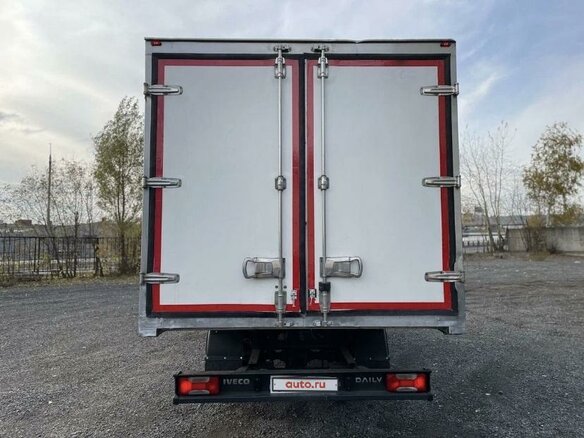 2016 Iveco Daily, белый, 5350000 рублей - вид 4