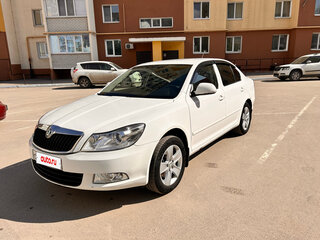 2012 Skoda Octavia II (A5) Рестайлинг, белый, 1050000 рублей, вид 1
