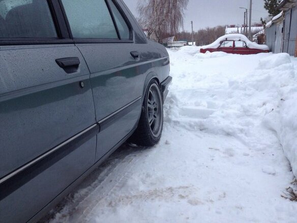 1983 BMW 5 серии 525i II (E28), серый - вид 3