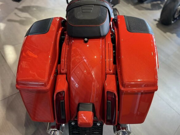 2024 Harley-Davidson CVO Street Glide, оранжевый, 4900000 рублей - вид 22