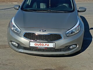 2014 Kia Ceed II, серебристый, 1200000 рублей, вид 2
