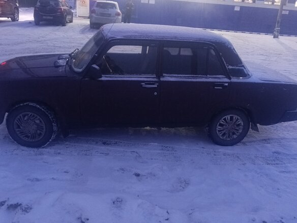2005 Lada (ВАЗ) 2105, пурпурный, 155000 рублей - вид 5