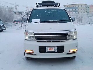 2002 Nissan Elgrand I (E50), белый, 900000 рублей, вид 1