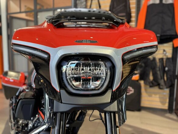 2024 Harley-Davidson CVO Street Glide, оранжевый, 4900000 рублей - вид 13