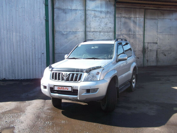 2004 Toyota Land Cruiser Prado 120 Series, серебристый - вид 1