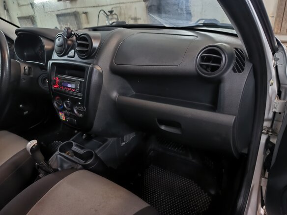 2017 Lada (ВАЗ) Granta I, серебристый, 650000 рублей - вид 10