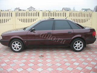 1992 Audi 80 V (B4), красный, 990000 рублей, вид 3