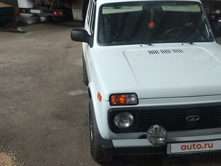 2015 Lada (ВАЗ) 2121 (4x4) I Рестайлинг, белый, 590000 рублей, вид 2
