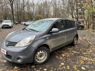 2010 Nissan Note I Рестайлинг, серый, 650000 рублей, вид 1