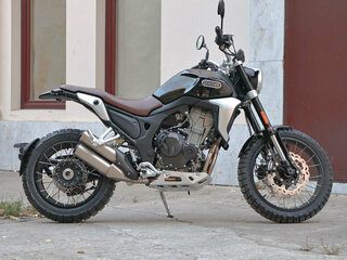 2024 Kove 500F Wild, чёрный, 559900 рублей, вид 5