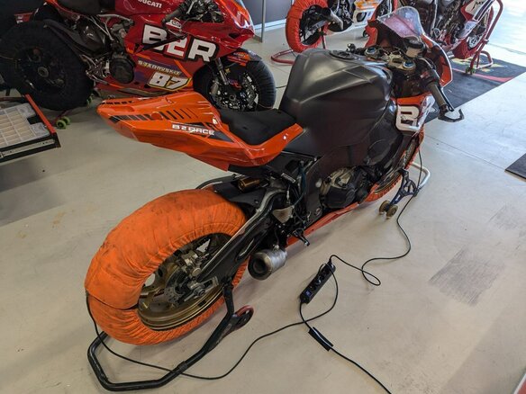 2017 Honda CBR 1000 RR/RA Fireblade, красный, 1100000 рублей - вид 4