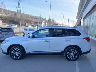 2015 Mitsubishi Outlander III Рестайлинг 2, белый, 2395000 рублей, вид 4