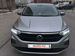 2021 Volkswagen Polo VI, серый, 1900000 рублей, вид 2