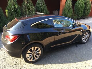 2012 Opel Astra GTC J Рестайлинг, чёрный, 900000 рублей, вид 5