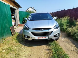 2013 Hyundai ix35 I Рестайлинг, серебристый, 1300000 рублей, вид 2